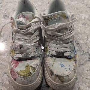 G by Guess Los Angeles Grigster 3 Wedges Sneakers